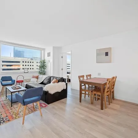 Modern 2Br 3Ba Condo On The Boardwalk By Cozysuites Atlantic City Exterior photo